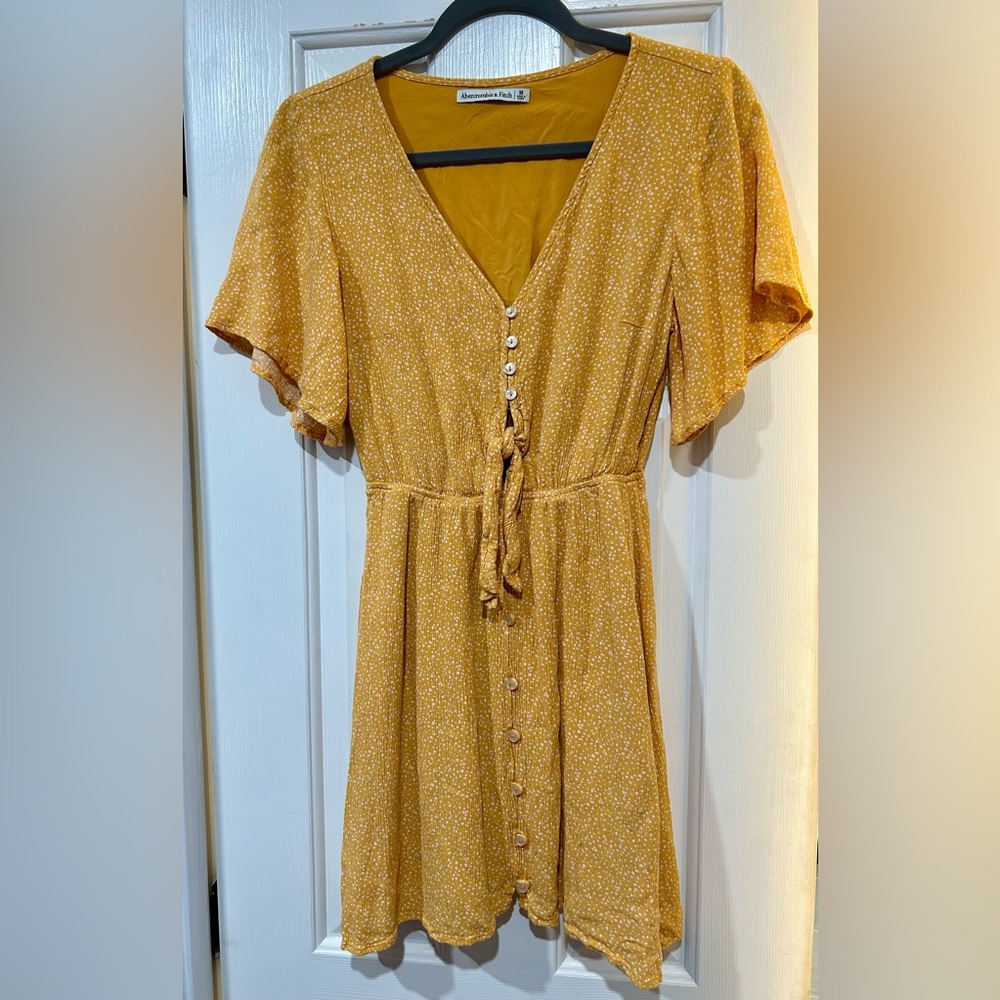 Yellow floral dress. size M.  Abercrombie & Fitch